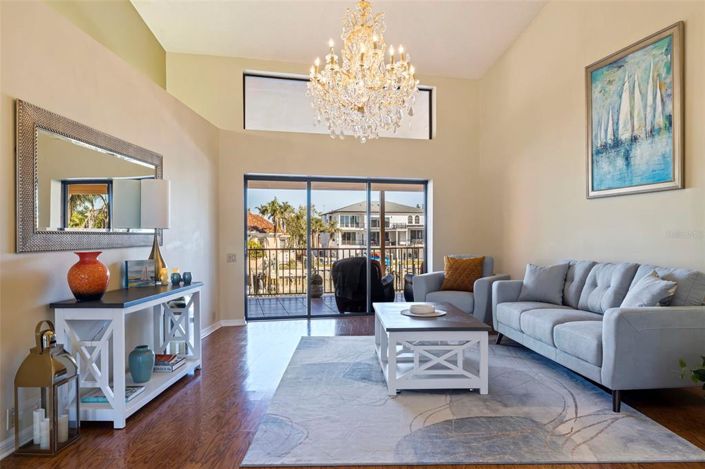 Image No.10-4 Bed Property for sale