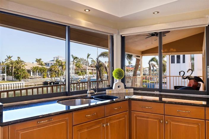 Image No.19-4 Bed Property for sale