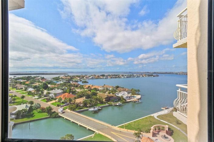 Image No.24-2 Bed Property for sale