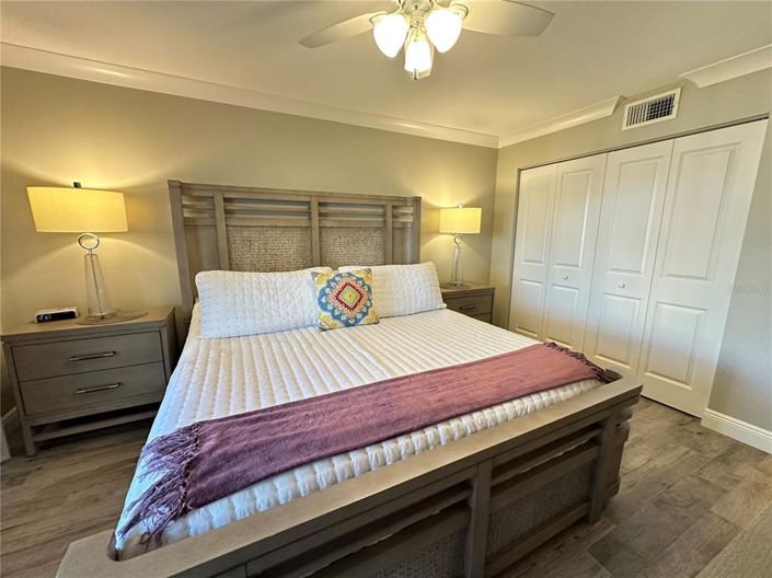 Image No.21-2 Bed Property for sale