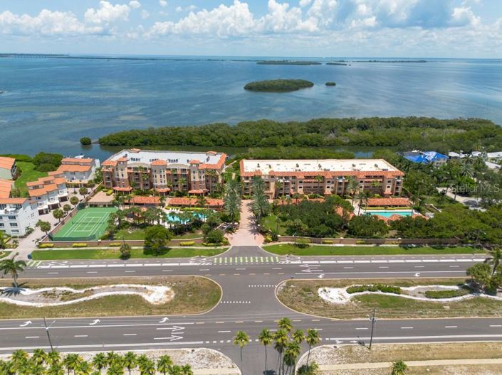 Image No.1-3 Bed Property for sale