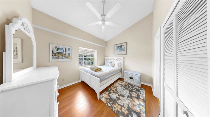 Image No.12-3 Bed Townhouse for sale