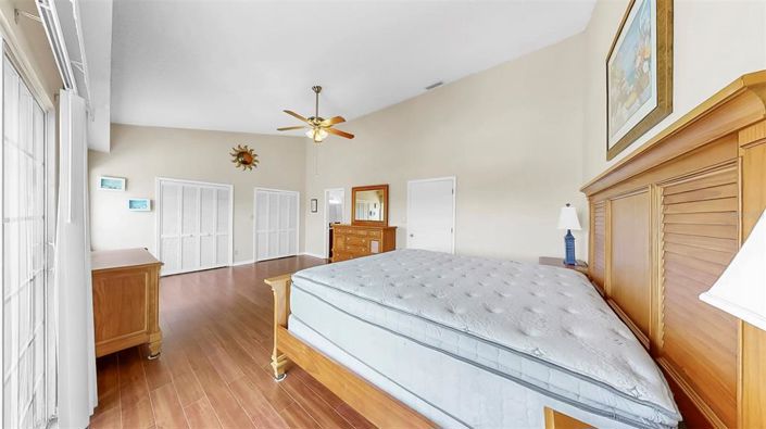 Image No.22-3 Bed Townhouse for sale