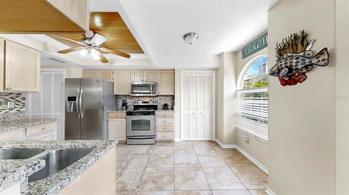 Image No.32-3 Bed Townhouse for sale