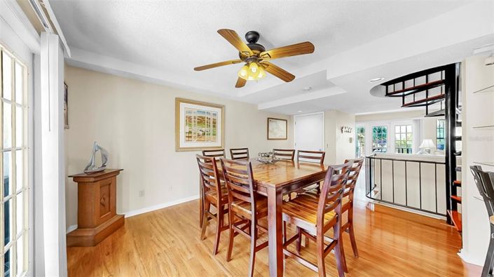 Image No.35-3 Bed Townhouse for sale