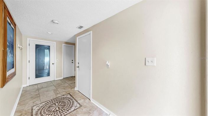 Image No.8-3 Bed Townhouse for sale