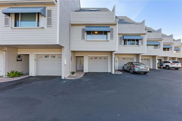 Image No.2-Maison de ville de 4 chambres à vendre à Floride