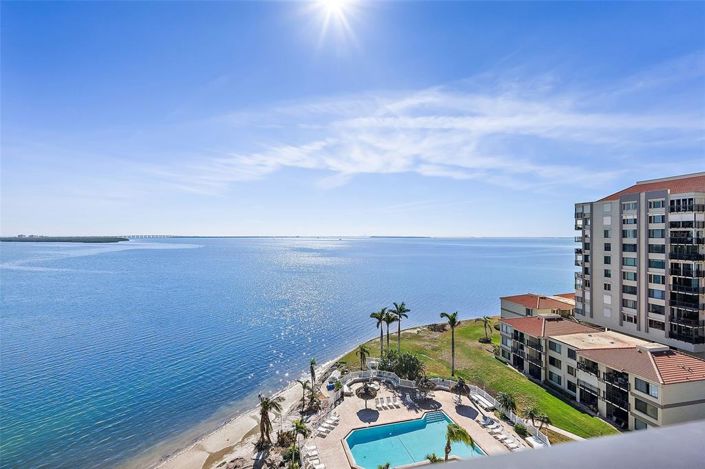 Image No.14-2 Bed Property for sale