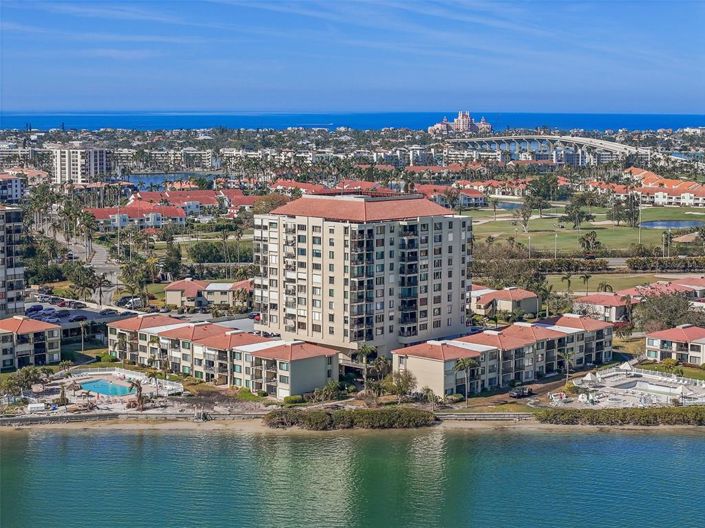 Image No.33-2 Bed Property for sale