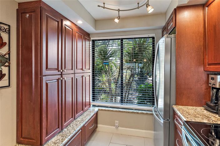 Image No.15-2 Bed Property for sale