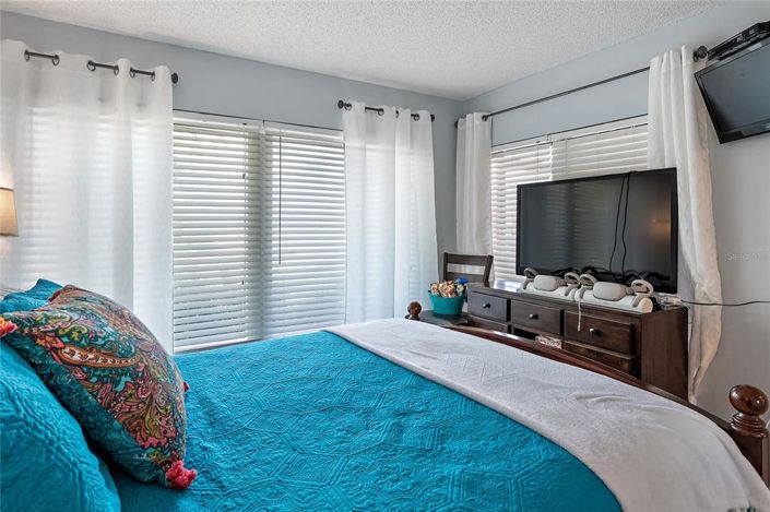 Image No.22-2 Bed Property for sale