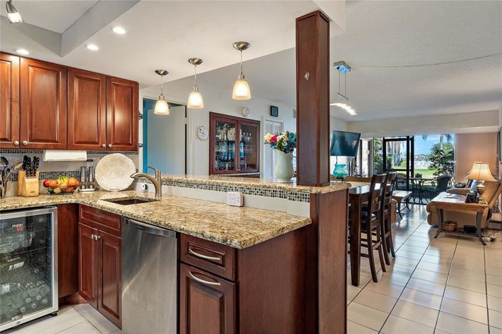 Image No.3-2 Bed Property for sale