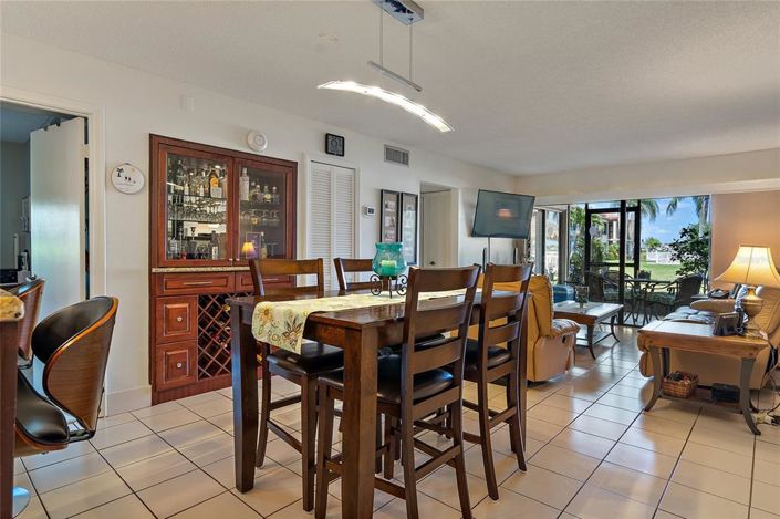 Image No.4-2 Bed Property for sale