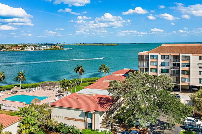 Image No.45-2 Bed Property for sale