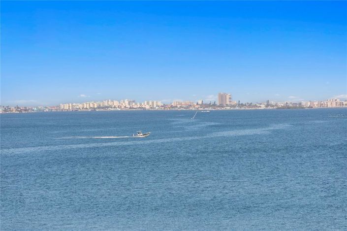 Image No.10-3 Bed Property for sale