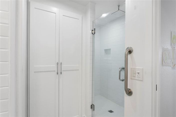 Image No.25-3 Bed Property for sale