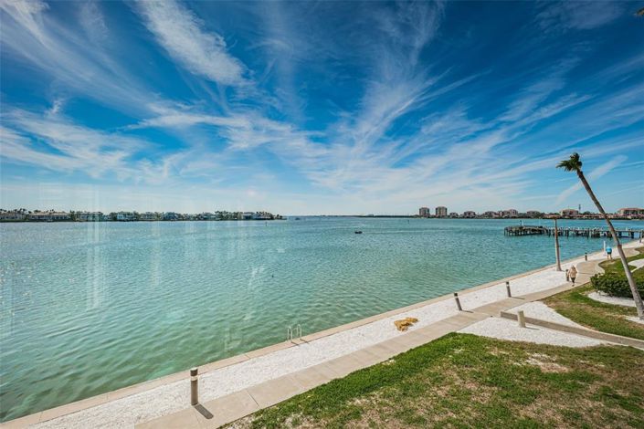 Image No.32-Propriété de 2 chambres à vendre à Floride