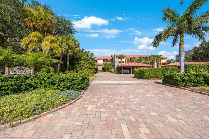 Image No.2-2 Bed Property for sale