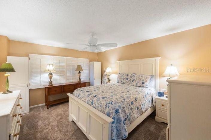 Image No.22-2 Bed Property for sale