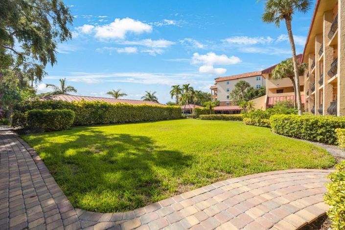 Image No.39-2 Bed Property for sale