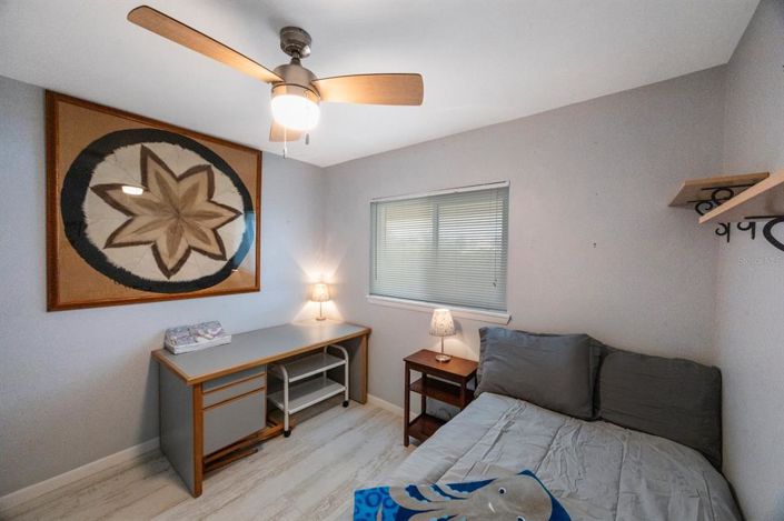 Image No.28-2 Bed Property for sale