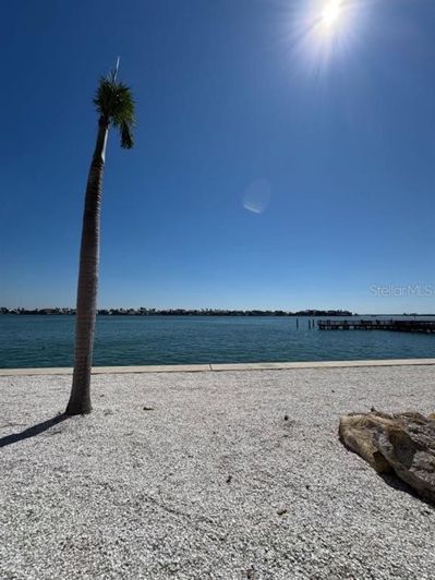 Image No.43-2 Bed Property for sale