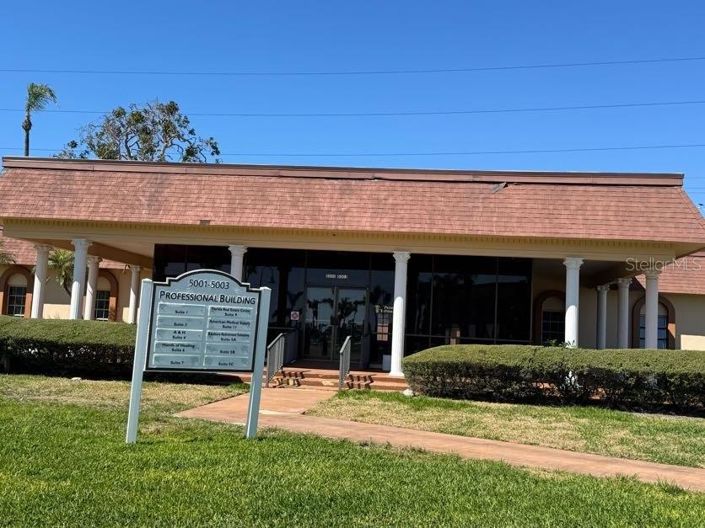 Image No.73-2 Bed Property for sale