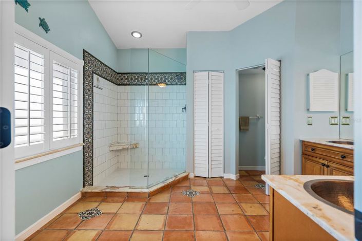 Image No.18-3 Bed Property for sale