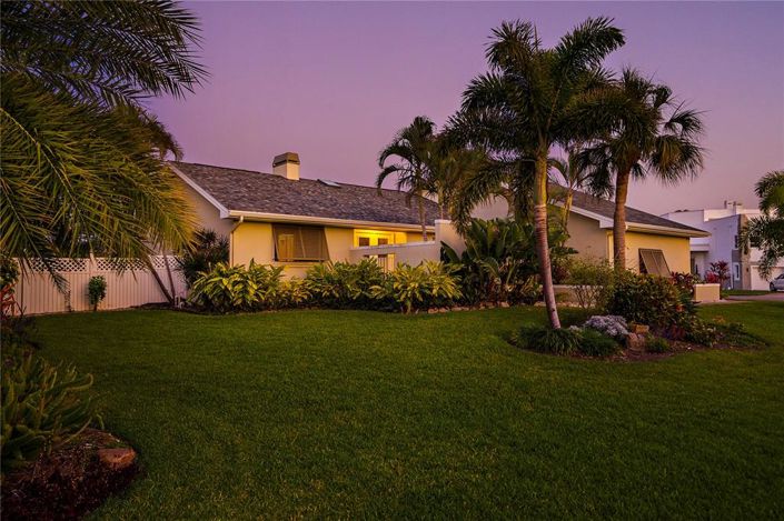 Image No.3-3 Bed Property for sale