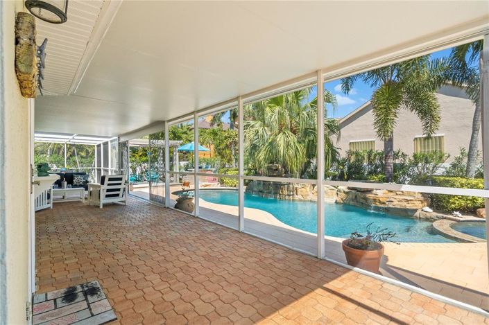 Image No.43-3 Bed Property for sale