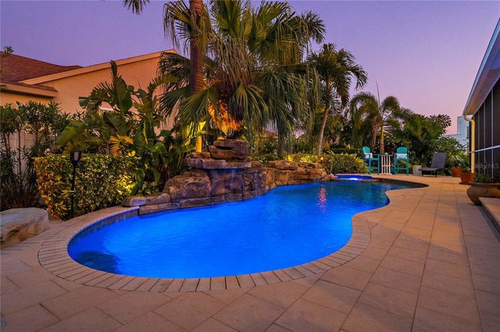 Image No.54-3 Bed Property for sale