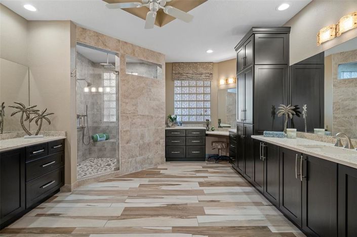 Image No.21-3 Bed Property for sale