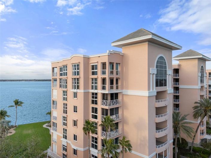 Image No.3-3 Bed Property for sale