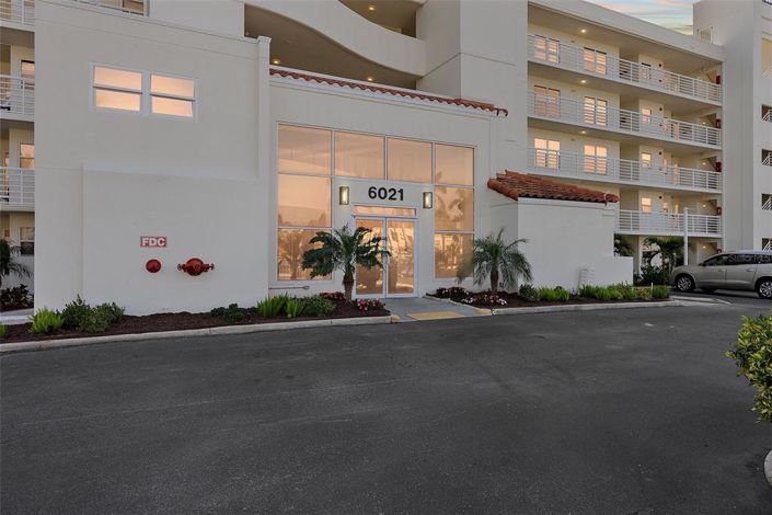 Image No.2-2 Bed Property for sale