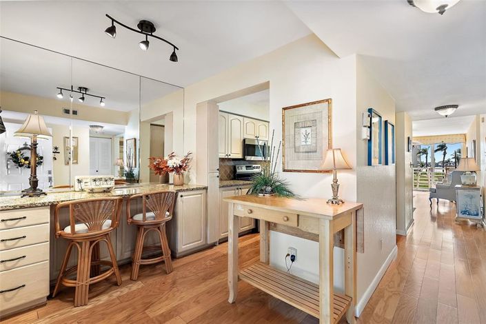 Image No.4-2 Bed Property for sale