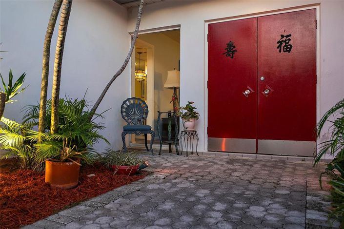 Image No.42-3 Bed Property for sale