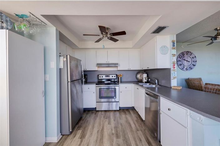 Image No.15-2 Bed Property for sale