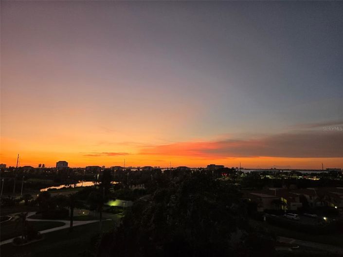 Image No.2-2 Bed Property for sale