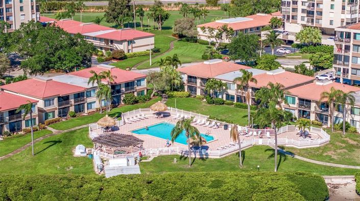 Image No.43-2 Bed Property for sale