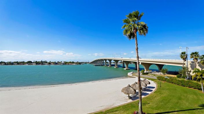 Image No.13-2 Bed Property for sale