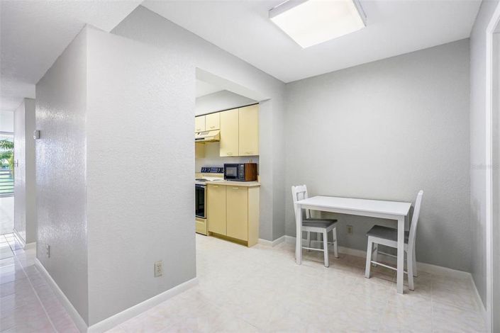 Image No.4-2 Bed Property for sale