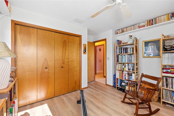 Image No.19-3 Bed Property for sale