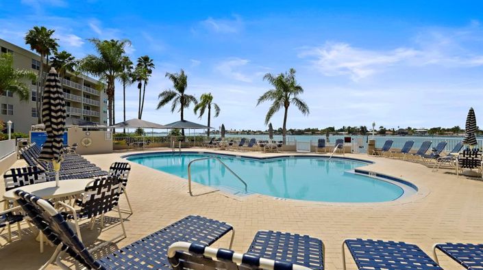 Image No.37-2 Bed Property for sale