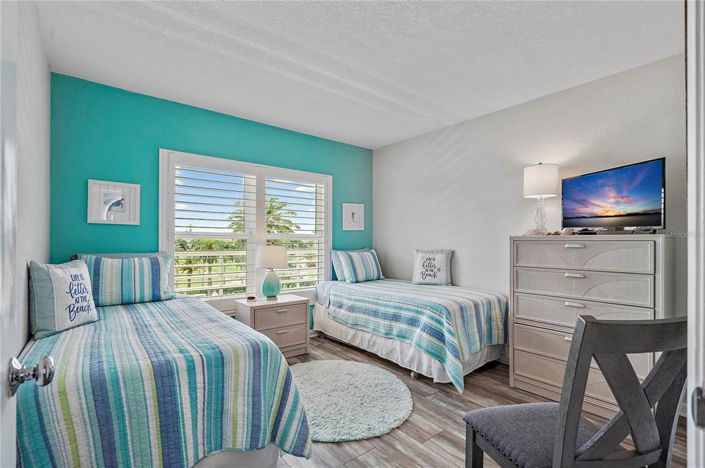 Image No.9-2 Bed Property for sale