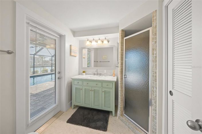 Image No.12-3 Bed Property for sale