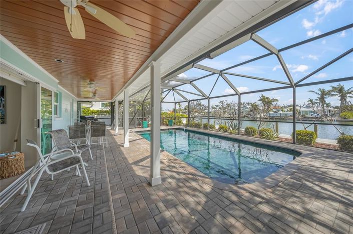 Image No.17-3 Bed Property for sale