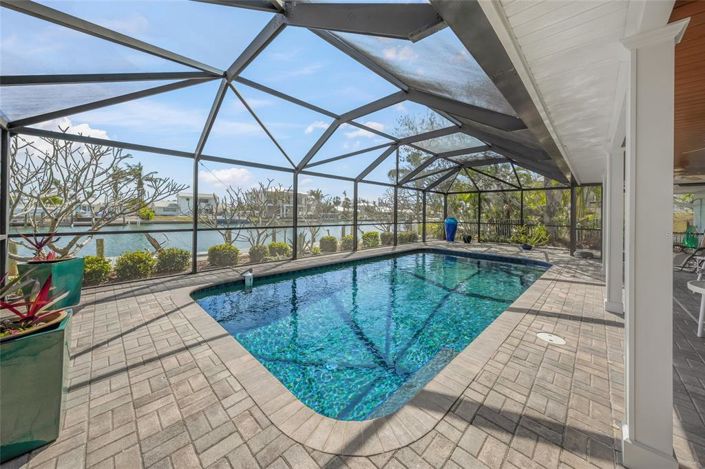 Image No.18-3 Bed Property for sale