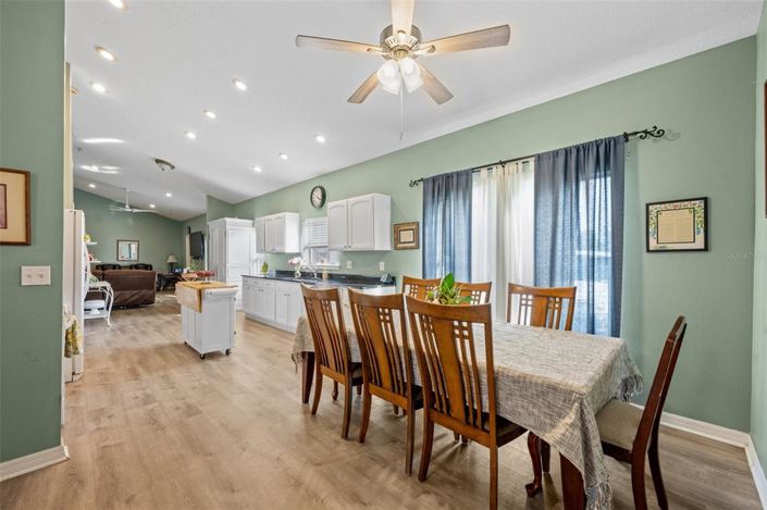 Image No.19-5 Bed Property for sale