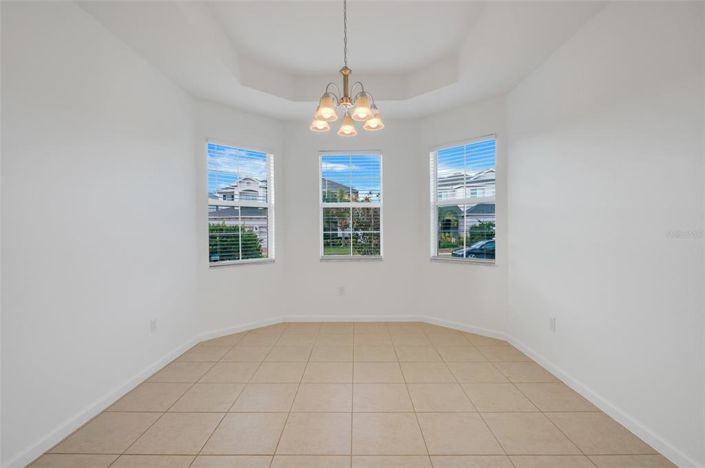 Image No.8-3 Bed Property for sale