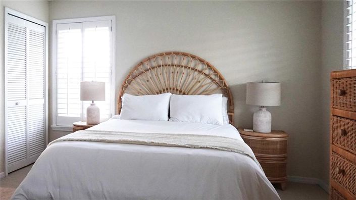 Image No.13-3 Bed Property for sale